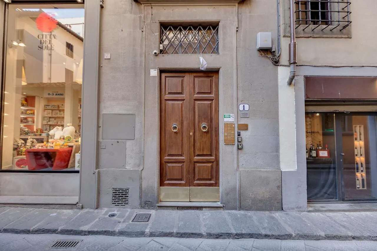 Guendalina Apartment By Mamo Florence