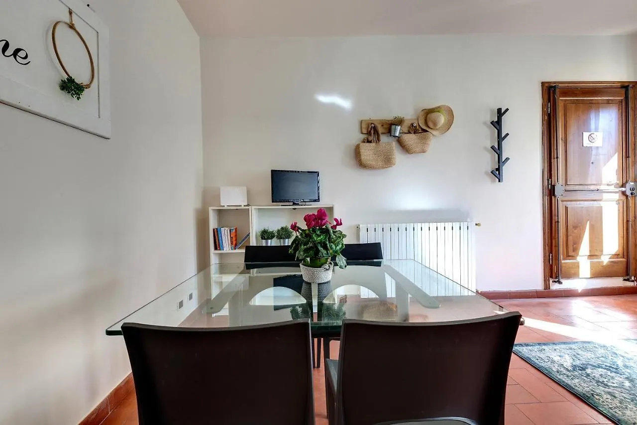 Guendalina Apartment By Mamo Florence